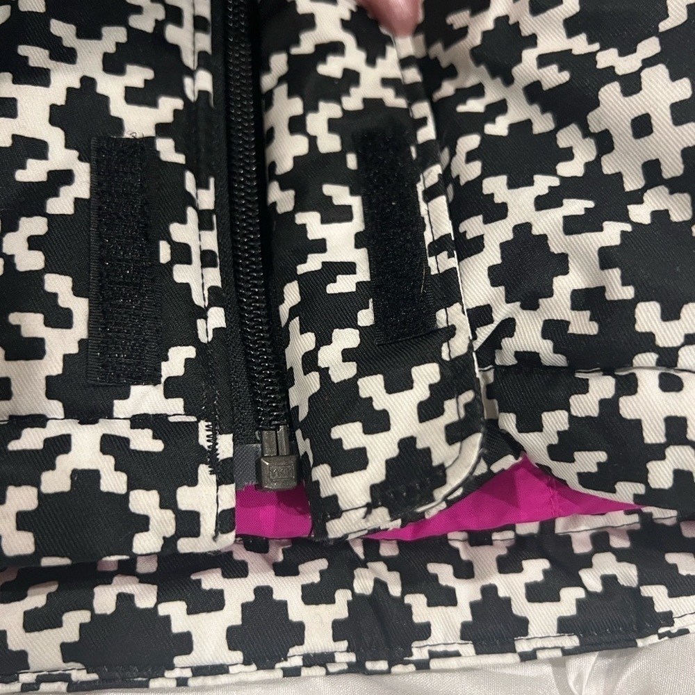 NWOT Stylish Black and White Girls Jacket Size 18-24 - Picture 7 of 12